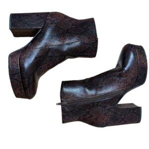 Coconuts by Matisse Brown Snakeskin Platform Booties Size 7.5